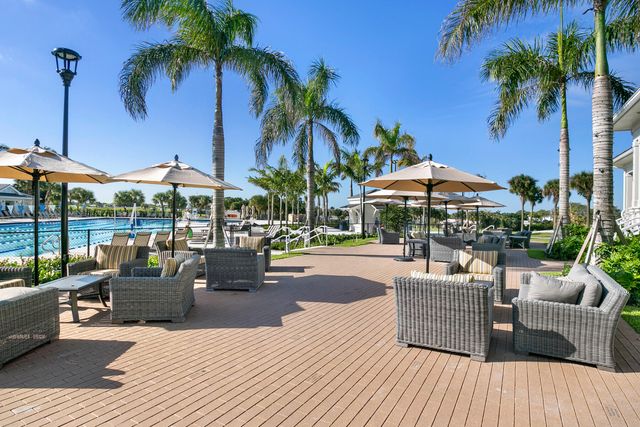 1030 Us Highway 1 413, North Palm Beach, FL 33408
