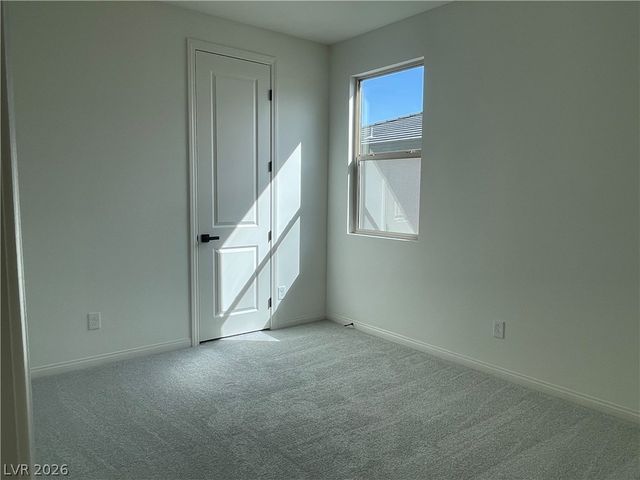 592 Clover Bar Lane, Las Vegas, NV 89138