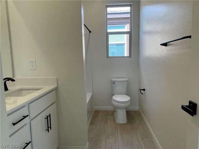 592 Clover Bar Lane, Las Vegas, NV 89138