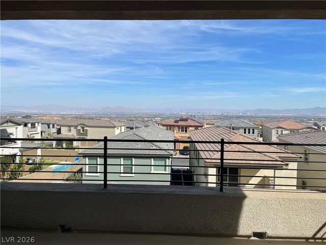 592 Clover Bar Lane, Las Vegas, NV 89138