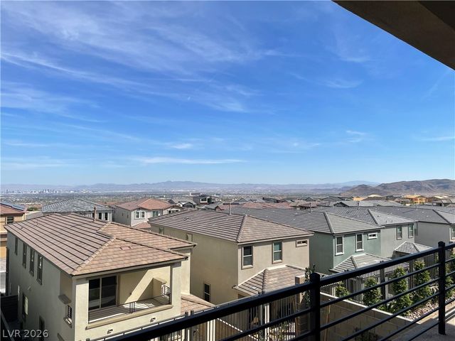 592 Clover Bar Lane, Las Vegas, NV 89138