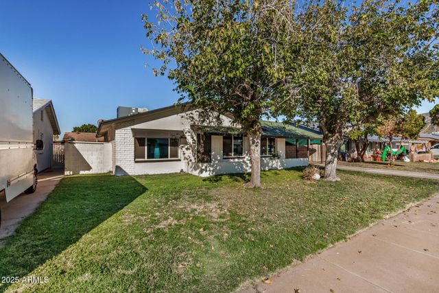 2402 W POINSETTIA Drive, Phoenix, AZ 85029