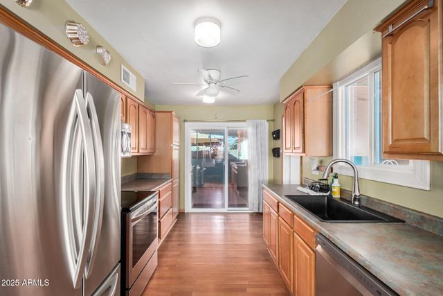 2402 W POINSETTIA Drive, Phoenix, AZ 85029