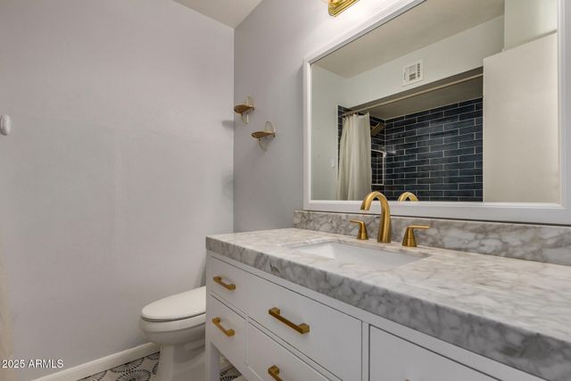 2402 W POINSETTIA Drive, Phoenix, AZ 85029