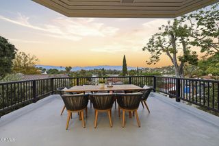 2001 Kenilworth Avenue, Los Angeles, CA 90039