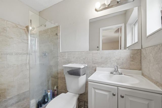 3821 NW 4th Place, Lauderhill, FL 33311