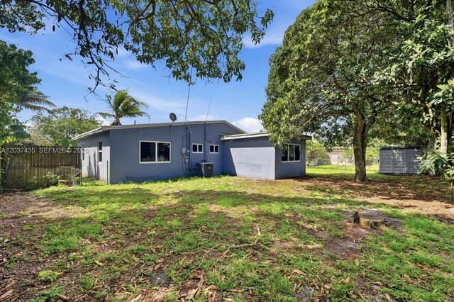 3821 NW 4th Place, Lauderhill, FL 33311