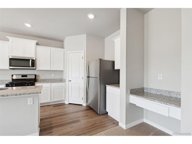 952 Cascade Falls St, Severance, CO 80550