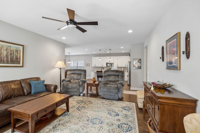 1017 Violet St, Spring Hill, TN 37174