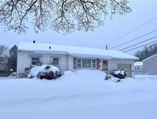 77 Lyncrest Drive, Rochester, NY 14616