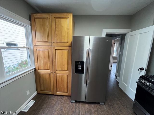 3569 W 147th Street, Cleveland, OH 44111