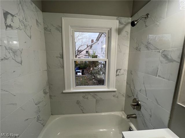 3569 W 147th Street, Cleveland, OH 44111