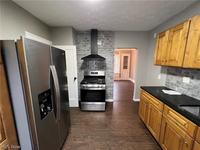 3569 W 147th Street, Cleveland, OH 44111