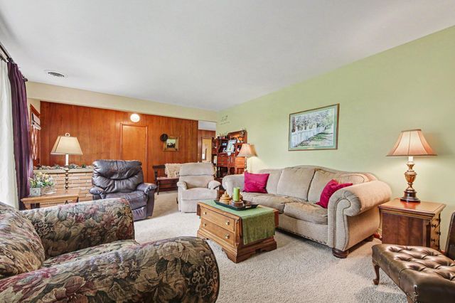 324 Fairlane Drive NW, Sparta, MI 49345