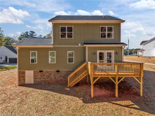 517 Woods Drive, Randleman, NC 27317