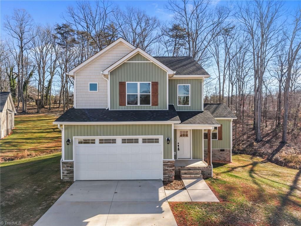 517 Woods Drive, Randleman, NC 27317