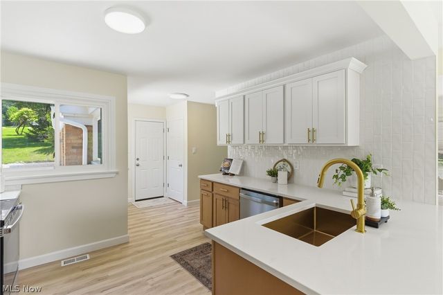 17305 Alexander Road, Walton Hills, OH 44146