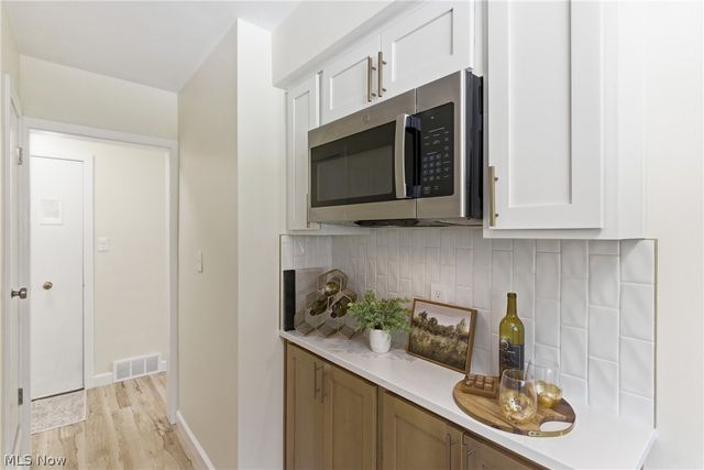 17305 Alexander Road, Walton Hills, OH 44146
