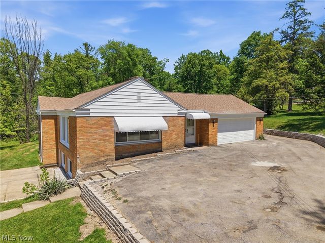 17305 Alexander Road, Walton Hills, OH 44146