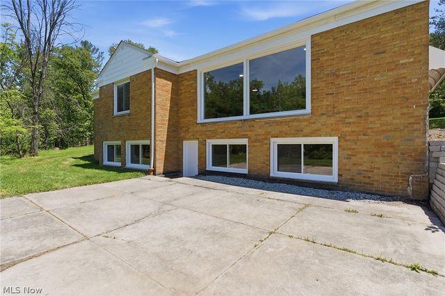 17305 Alexander Road, Walton Hills, OH 44146