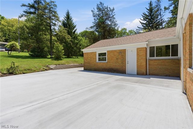 17305 Alexander Road, Walton Hills, OH 44146