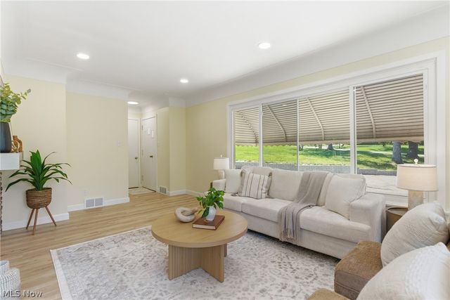 17305 Alexander Road, Walton Hills, OH 44146