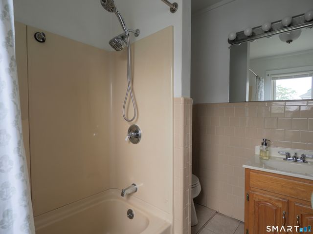 9 Lawton Terrace, Ansonia, CT 06401