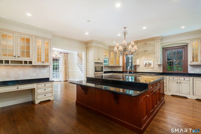 7 Old Hyde Road, Weston, CT 06883