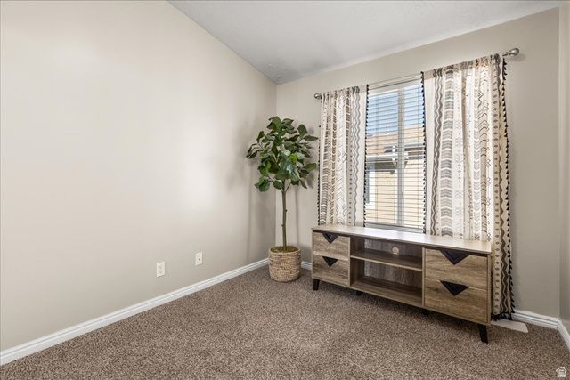 628 W CREEK BLUFF CV, Sandy, UT 84070