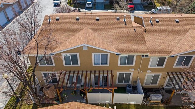 628 W CREEK BLUFF CV, Sandy, UT 84070