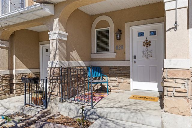 628 W CREEK BLUFF CV, Sandy, UT 84070