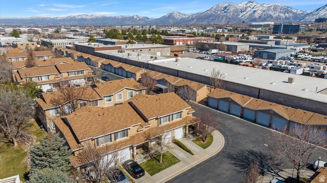 628 W CREEK BLUFF CV, Sandy, UT 84070