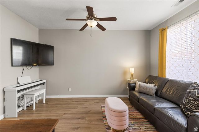 628 W CREEK BLUFF CV, Sandy, UT 84070