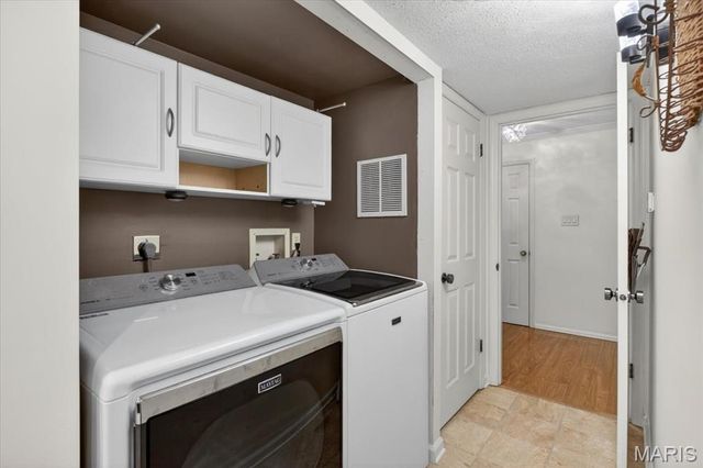 15009 Claymoor Court 8, Chesterfield, MO 63017