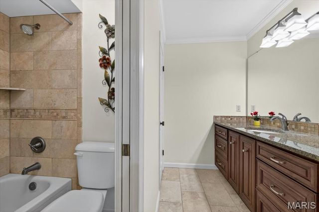 15009 Claymoor Court 8, Chesterfield, MO 63017