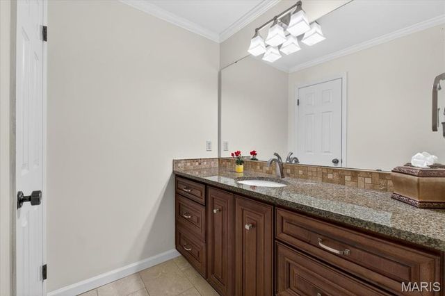 15009 Claymoor Court 8, Chesterfield, MO 63017