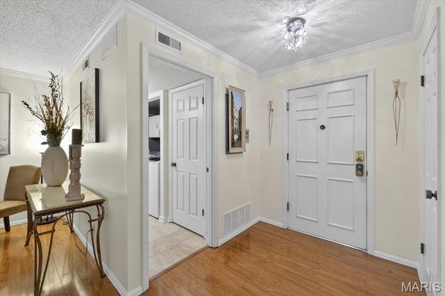 15009 Claymoor Court 8, Chesterfield, MO 63017