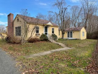 69 River Street, Guilford, CT 06437