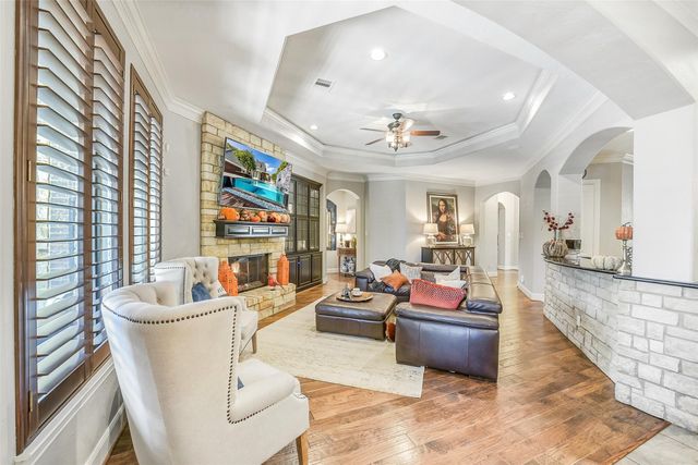22114 Meadowhurst Circle E, Tomball, TX 77377