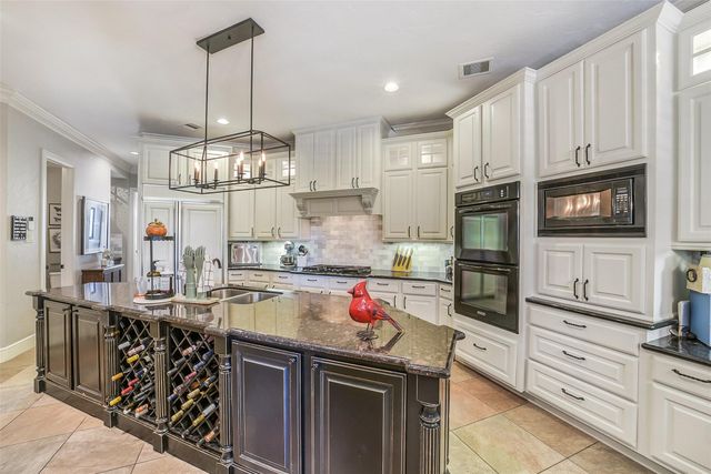 22114 Meadowhurst Circle E, Tomball, TX 77377