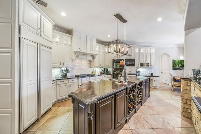 22114 Meadowhurst Circle E, Tomball, TX 77377