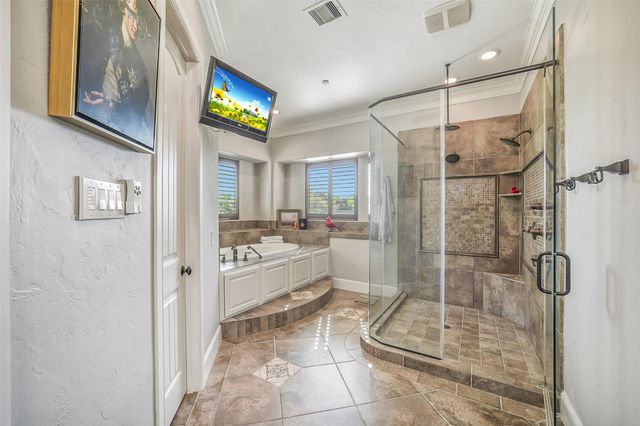 22114 Meadowhurst Circle E, Tomball, TX 77377