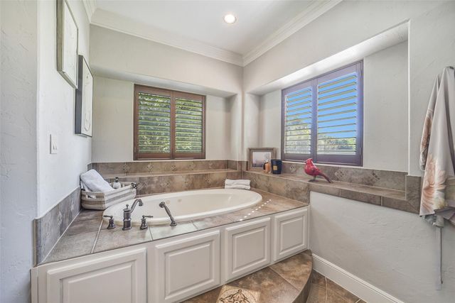 22114 Meadowhurst Circle E, Tomball, TX 77377