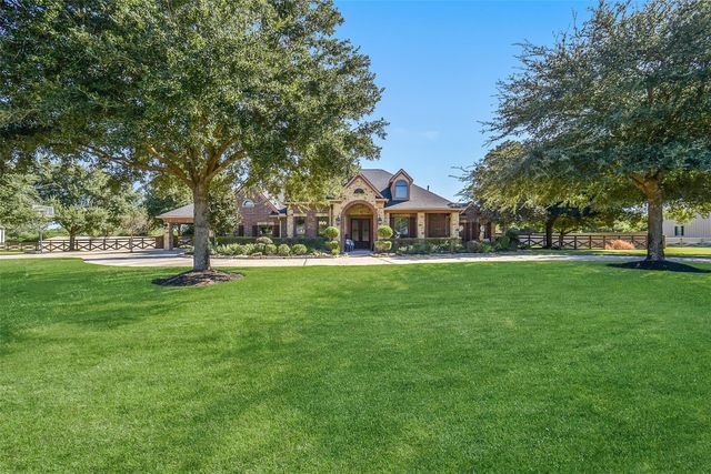 22114 Meadowhurst Circle E, Tomball, TX 77377