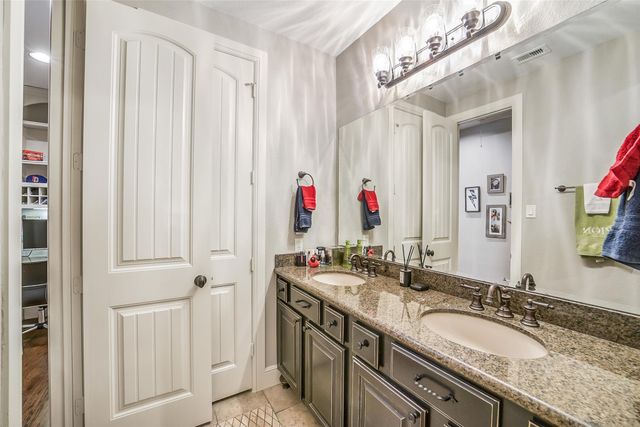22114 Meadowhurst Circle E, Tomball, TX 77377