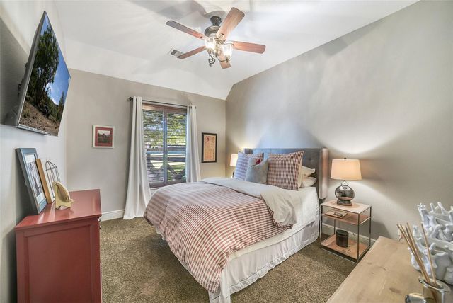 22114 Meadowhurst Circle E, Tomball, TX 77377