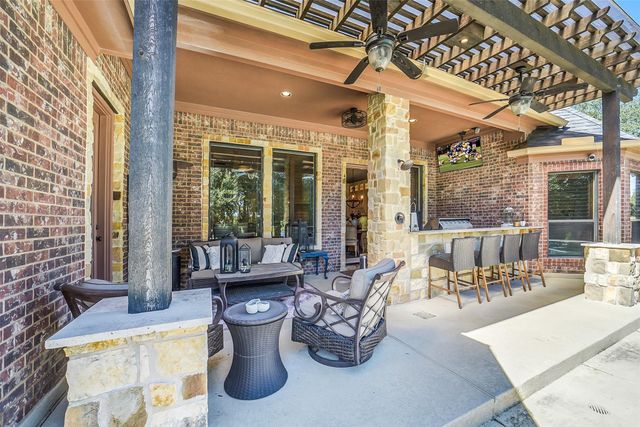 22114 Meadowhurst Circle E, Tomball, TX 77377