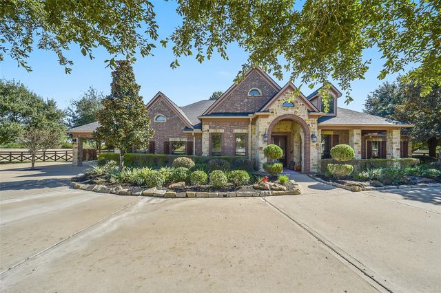 22114 Meadowhurst Circle E, Tomball, TX 77377