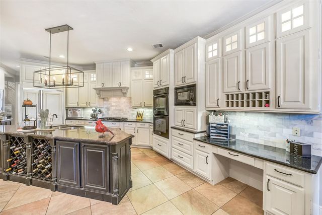 22114 Meadowhurst Circle E, Tomball, TX 77377