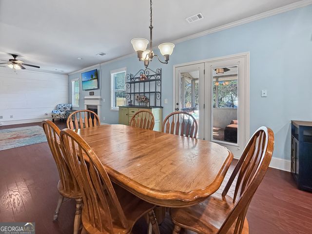 194 Inverness Avenue, Newnan, GA 30263